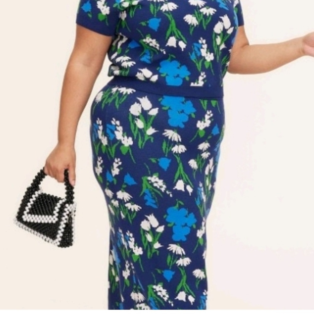 Kate Spade Black and White Beaded Mini Handbag - Picture 3 of 5